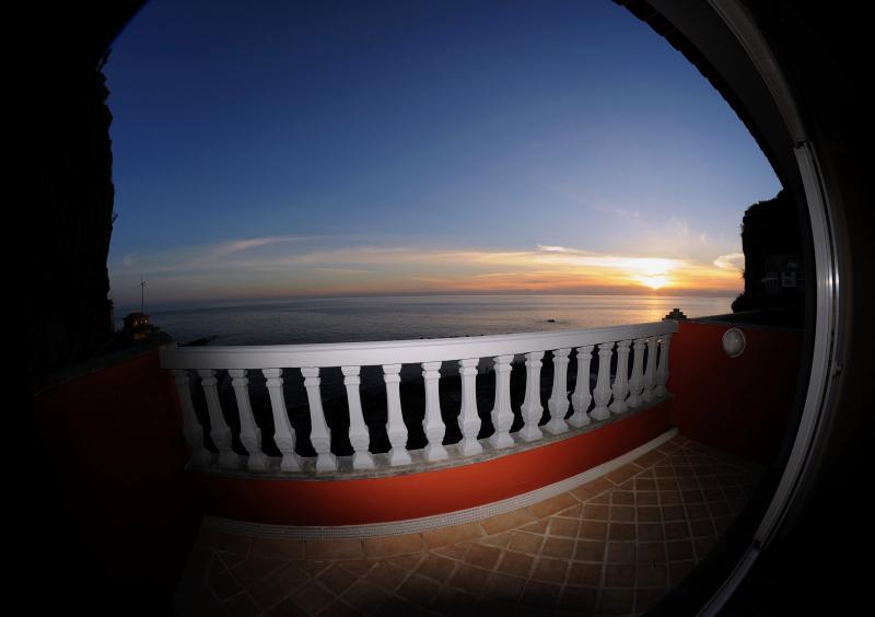 Enotel Sunset Bay ปอนตา ดู โซล ภายนอก รูปภาพ
